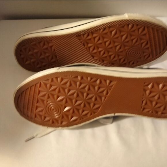 L Esmara black size 8 Multi color butterfly design patterns with cushion NWT - Picture 2 of 8